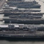 aircraft carriers in dock flugzeugträger im Dock