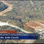 Oroville-Damm läuft über