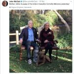 john mccain gezwitscher 22. november 2017 foto mit frau und hund und orthese auf dem falschen fuß